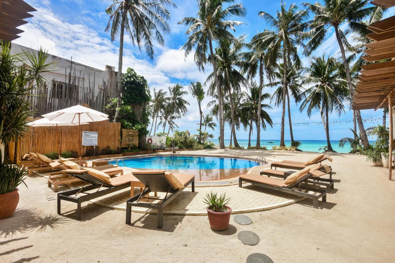 Microtel By Wyndham Boracay Balabag  Esterno foto
