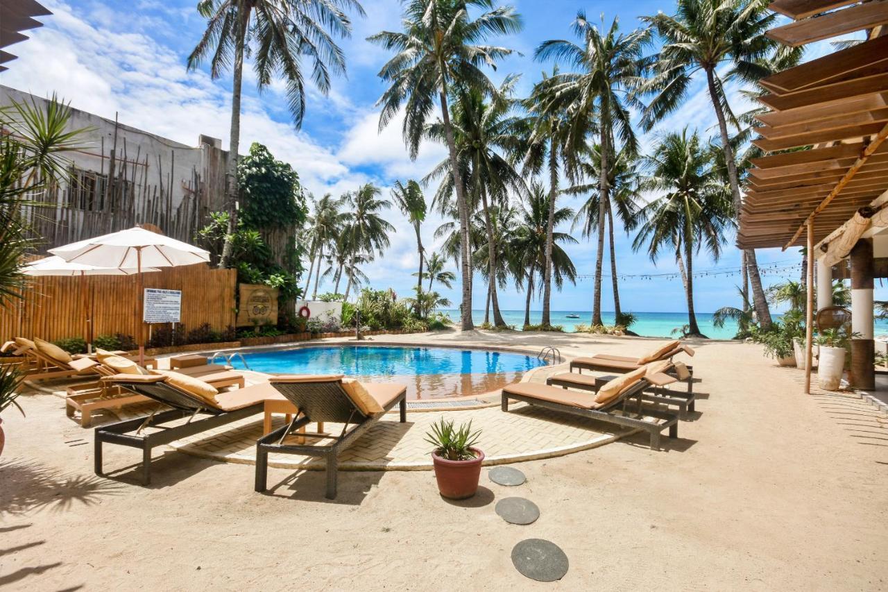 Microtel By Wyndham Boracay Balabag  Esterno foto