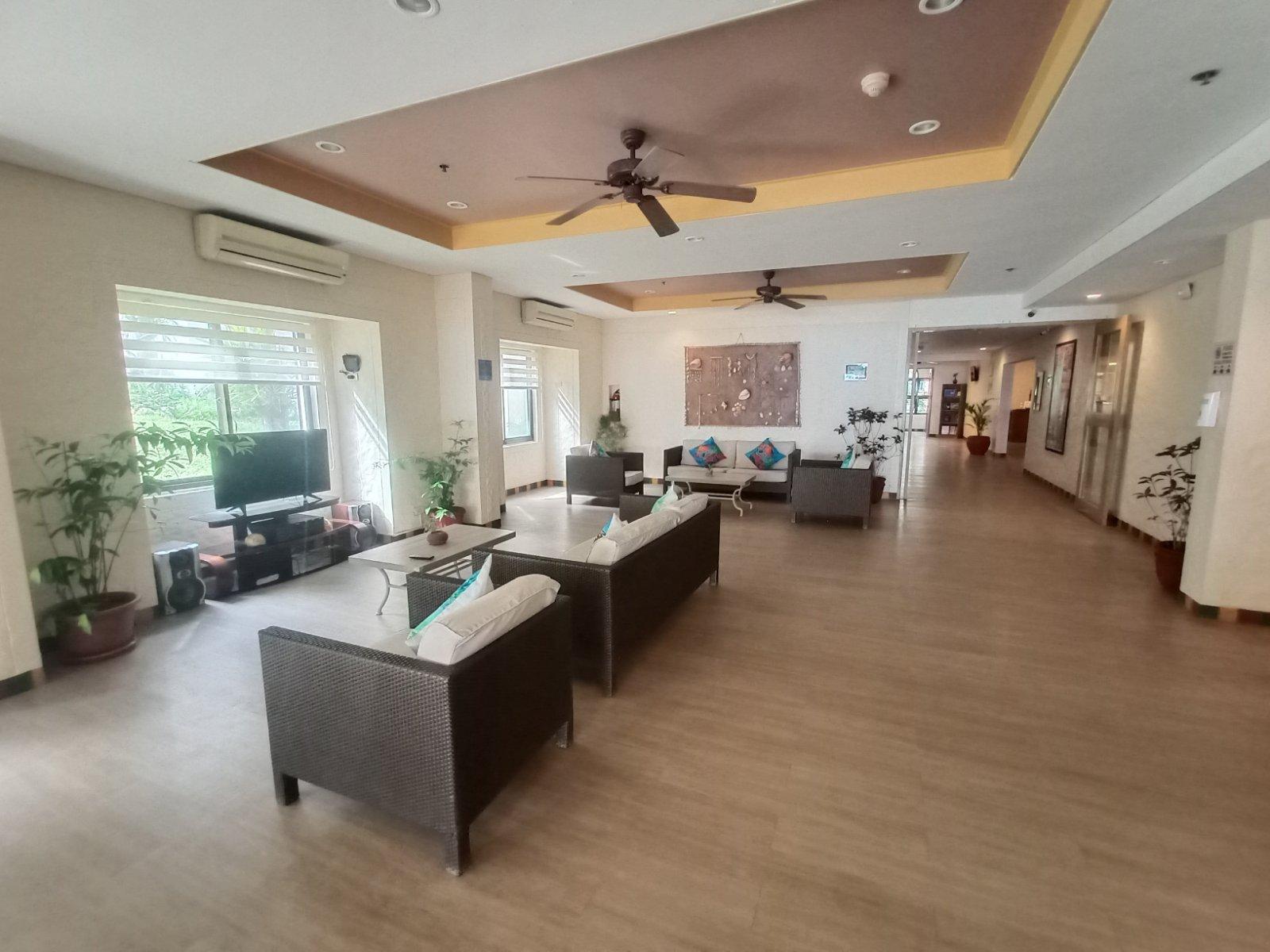 Microtel By Wyndham Boracay Balabag  Esterno foto