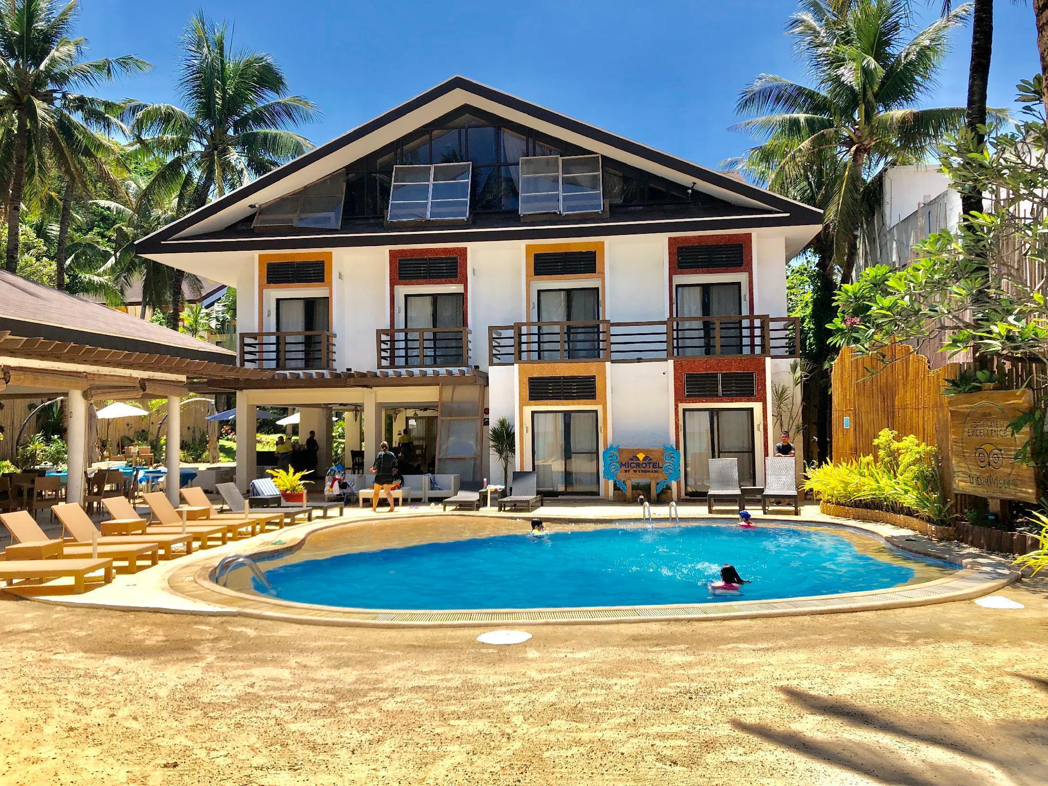 Microtel By Wyndham Boracay Balabag  Esterno foto