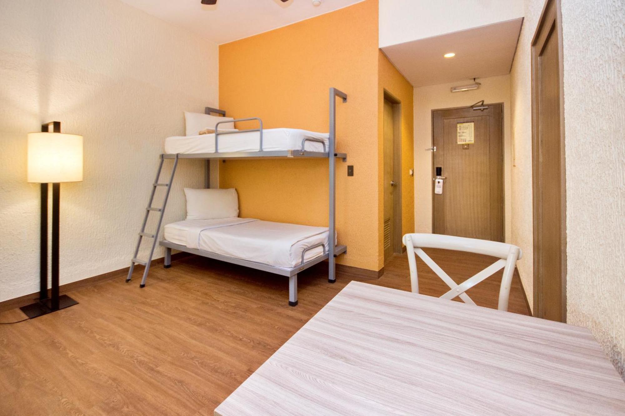 Microtel By Wyndham Boracay Balabag  Esterno foto