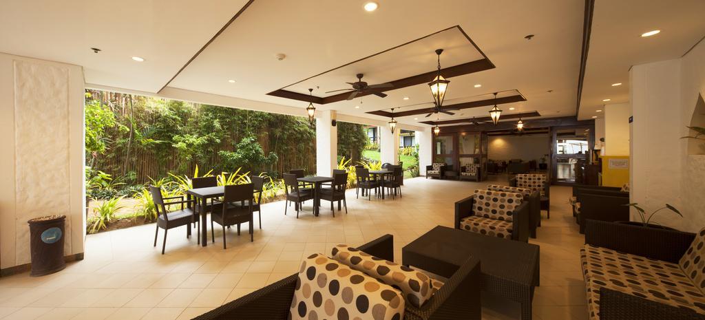Microtel By Wyndham Boracay Balabag  Esterno foto
