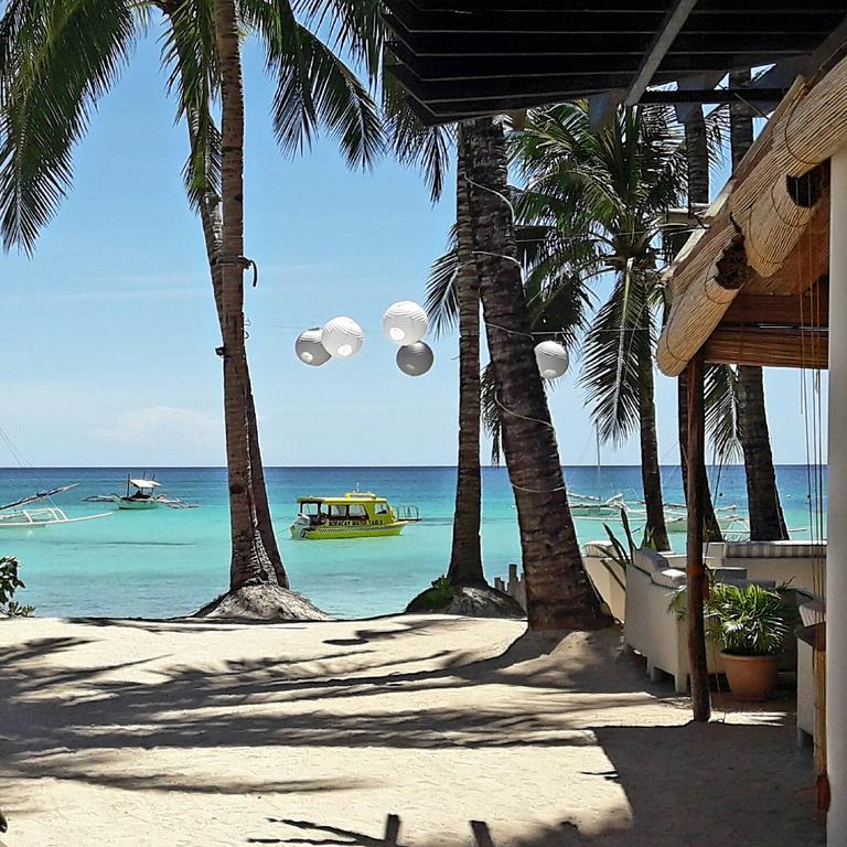 Microtel By Wyndham Boracay Balabag  Esterno foto